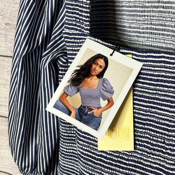 Nation LTD Samira Smocked Tee Navy Stripe Puff Sleeve Top Size Large New - Picture 10 of 12